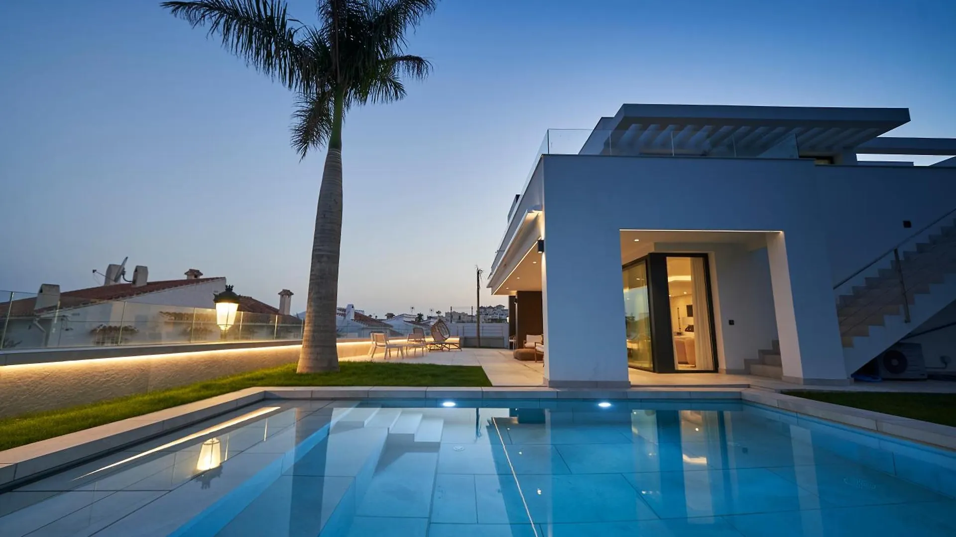 Sea Gardens Villa Nerja 0*,