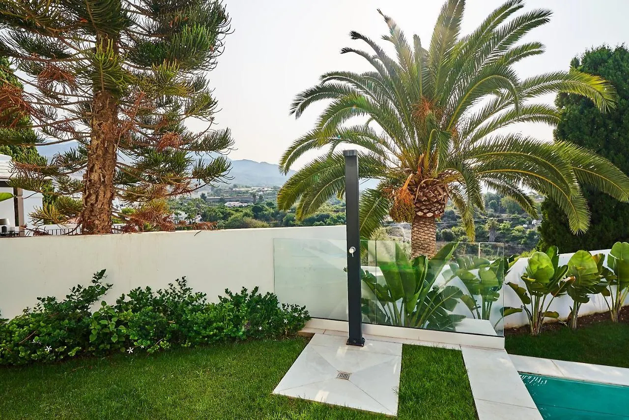 Sea Gardens Villa 内尔哈 西班牙