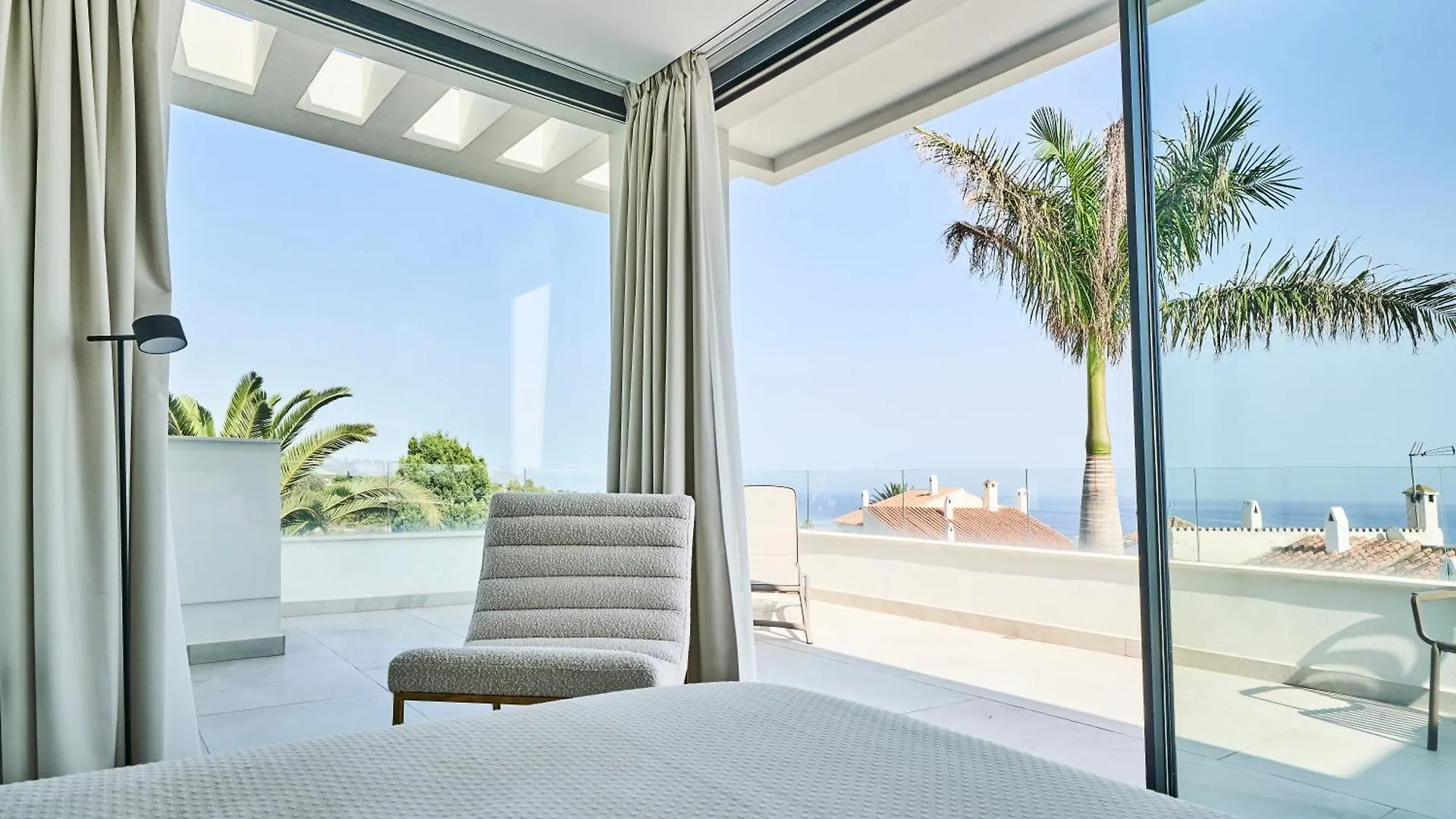 Sea Gardens Villa 内尔哈